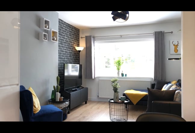 Fabulous Double Room Available NOW! Main Photo