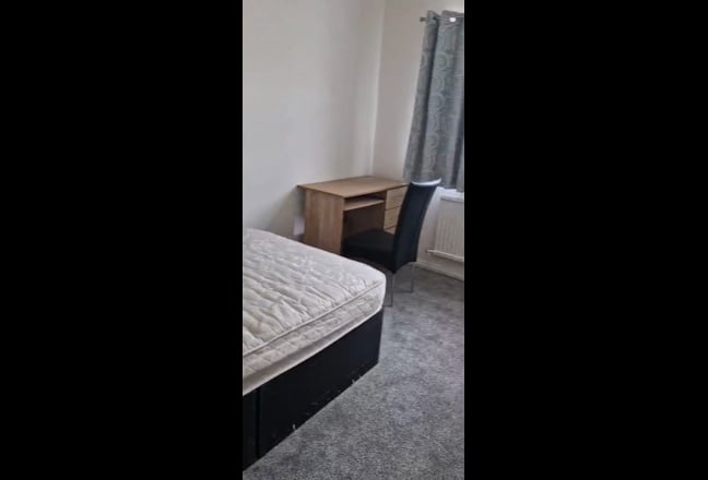 Room for rent in cozy house in cathys  Main Photo