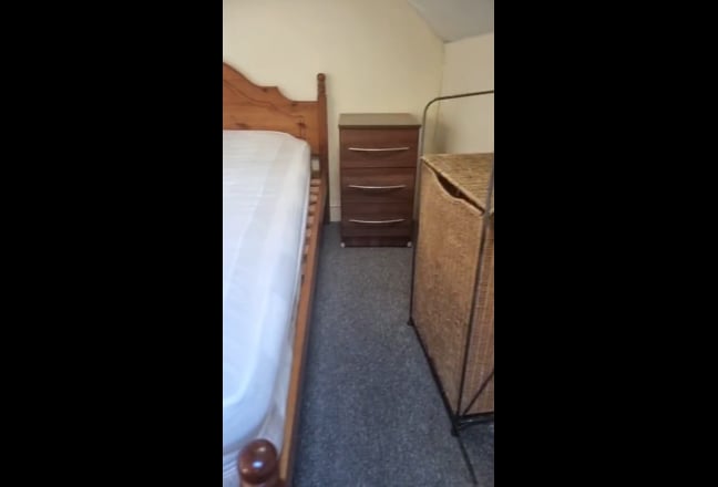 💥the Best Location in Town... Probably.💥 Main Photo