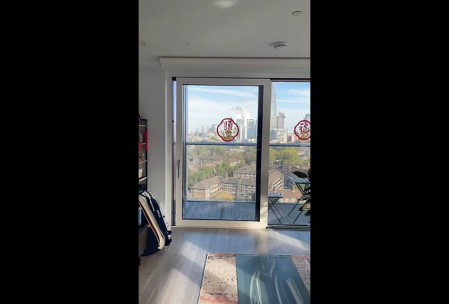 1 Mo. Free 2B2B Shard View – Elephant Castle Main Photo