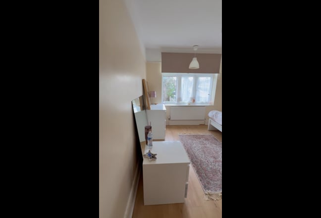 Video 1: Breakfast Bar