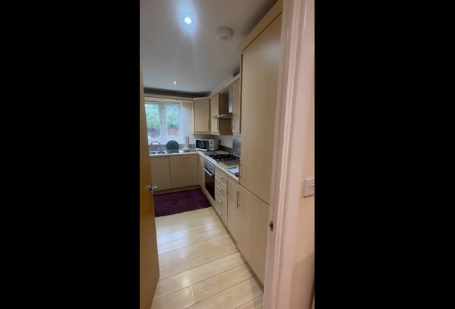 Tenancy Takeover Ensuite Room CF10 - Dec 13th  Main Photo