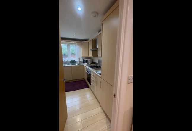 One en-suite room available for professional Main Photo