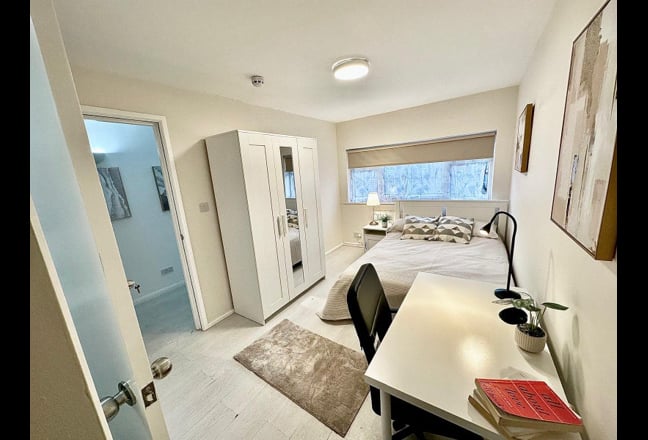 🏡 Brand New En-suite Rooms In South Ealing! ✨ Main Photo