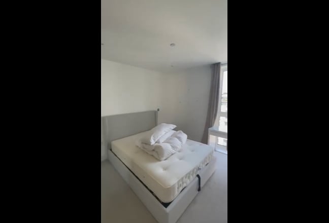 SW11 Battersea 2b2b modern flat Main Photo