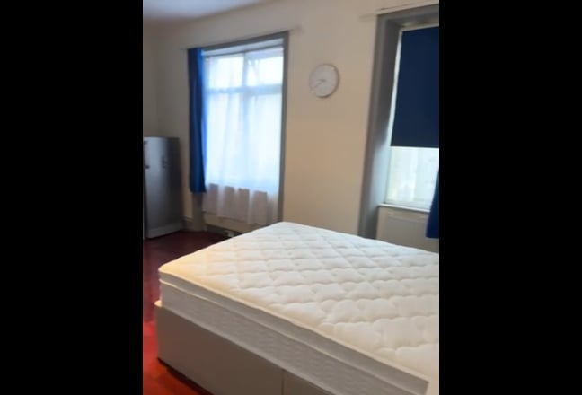 Double Room Kilburn Station  Main Photo