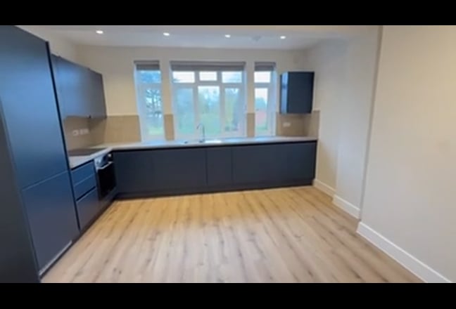 Newly refurbished 2 bed flat in Mottingham  Main Photo