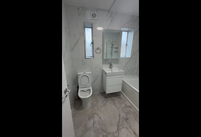 3 Doubled bedroom apartment (no lounge) Main Photo