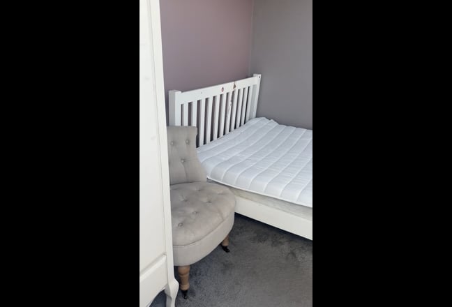 FLASH SALE !!Double room to let in W5 Main Photo