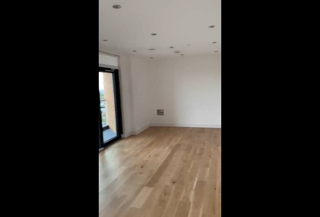 Ensuite Room in a 2Bed 2balconies & lounge flat Main Photo