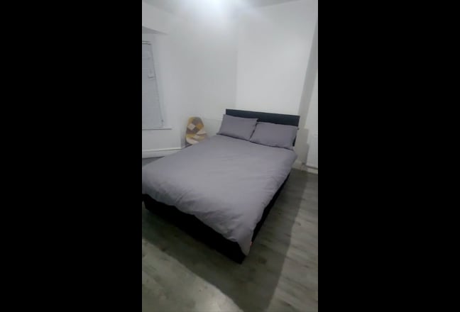  No Deposit! Spacious Rooms in Gravesend Main Photo