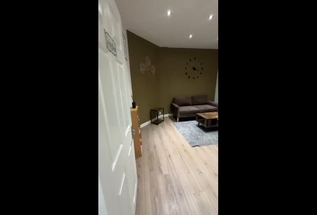 Flatmate required for a friendly household  Main Photo