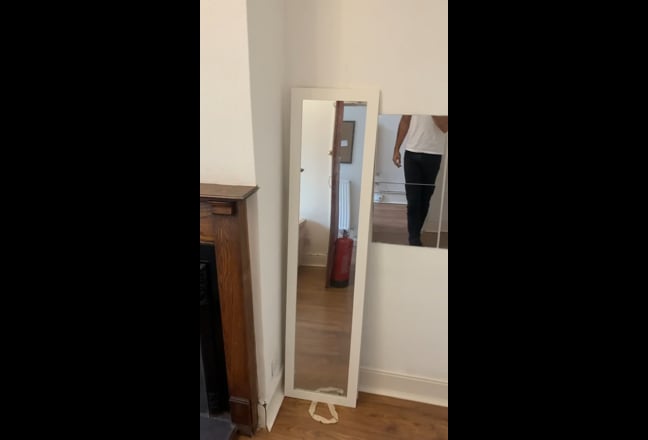 Double room available close to city  Main Photo