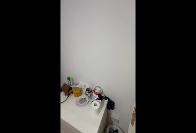 Video 1: Double bed room