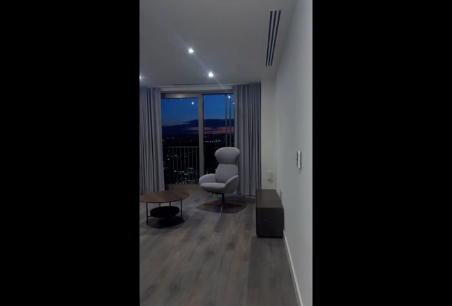 Beaut Modern Ensuite in Luxury Complex Coppermaker Main Photo