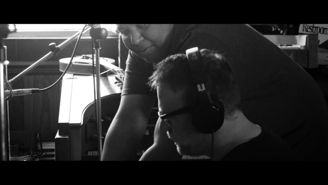 Mike Bankhead - Something That I Can't Explain (Official Music Video)