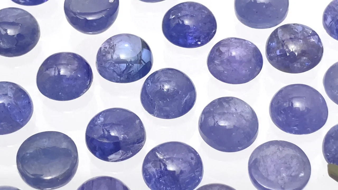 タンザナイト ラウンド カボション8×8mm 2個｜天然石ビーズ・ルース