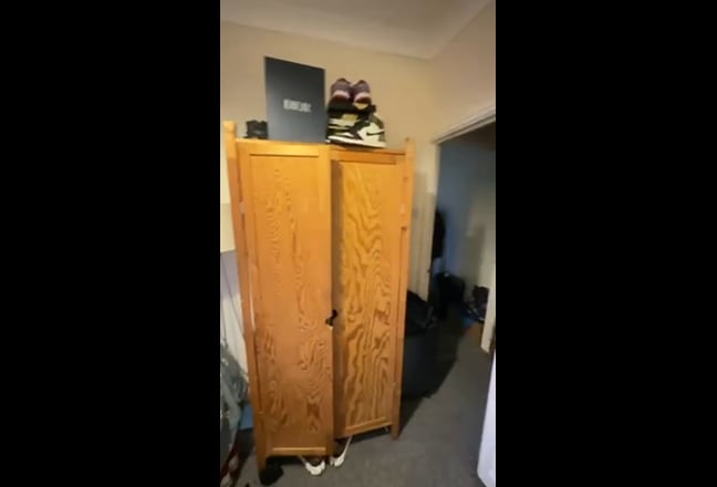 Single room in 2BHK Main Photo