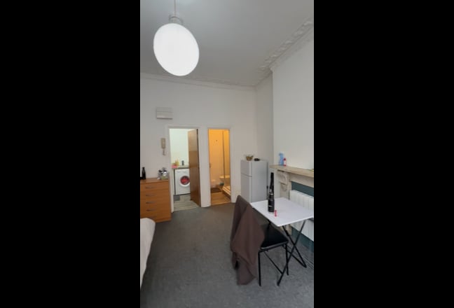 Large Studio Flat – Finsbury Park  Main Photo