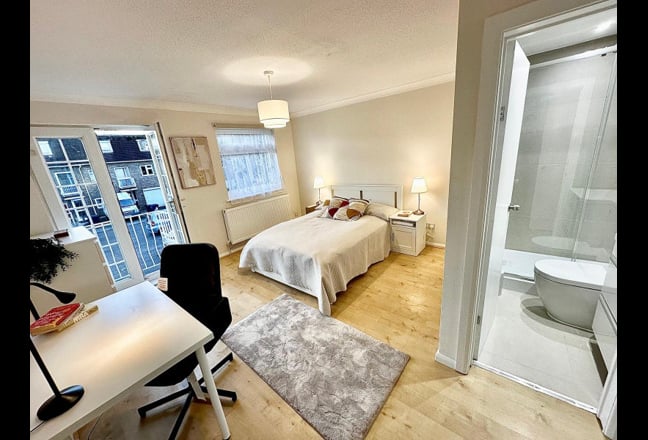 🏡 Brand New En-suite Rooms In South Ealing! ✨ Main Photo