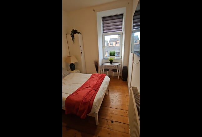 Superb Studio Shawlands on Deanston Dr. BILLS INCL Main Photo