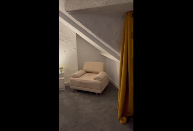 Room to let - 5 bedroom property Main Photo