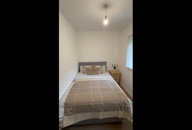 Affordable Double Room by City Centre! 4-Bed House Main Photo