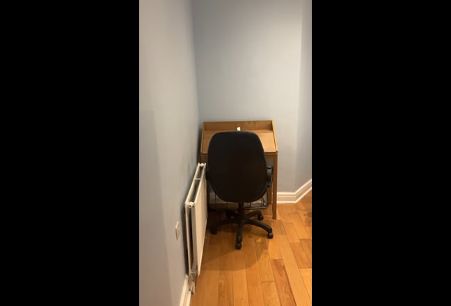 Bright Double Room 5m walk Morden tube inc bills  Main Photo