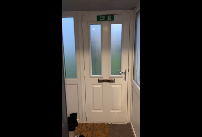 Double Room with En-suite  Main Photo