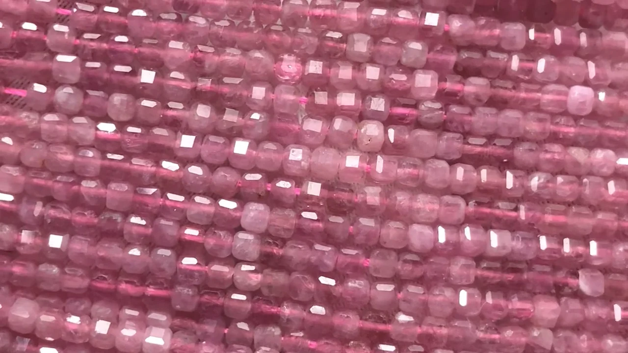ピンクトルマリン AA++ キューブカット2×2×2mm 1連(約37cm