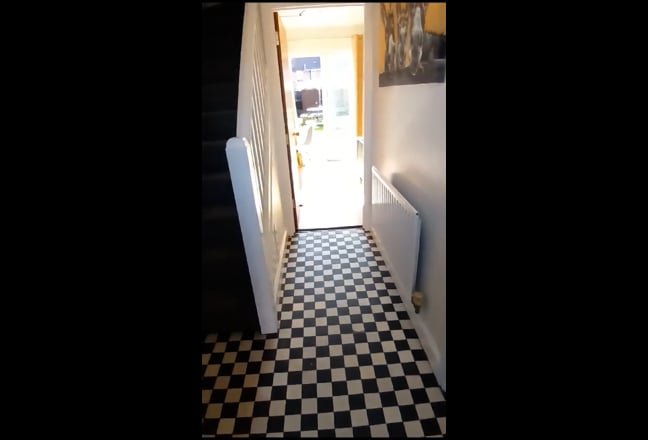 Room Available in Student House Main Photo