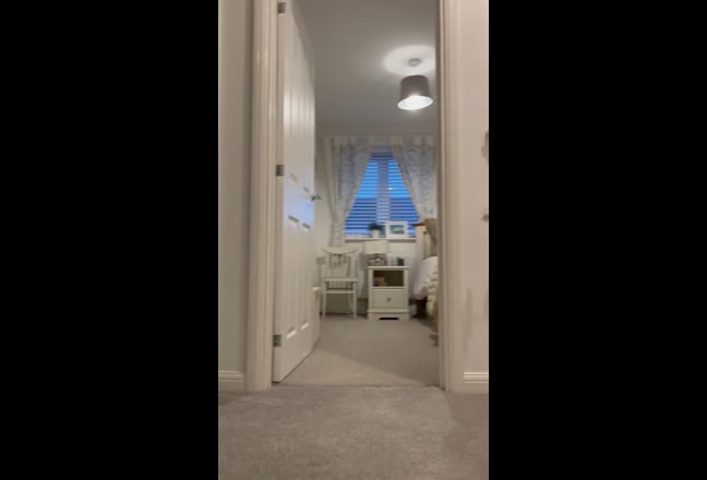 Spacious double bedroom Main Photo