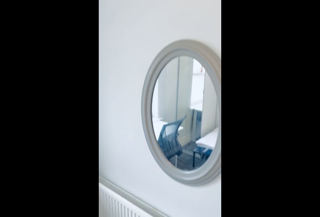 Modern single Room📍 ***RG1  prime location ***📍 Main Photo