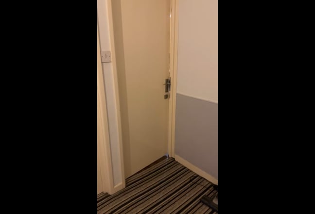  Cozy Single Room Available – St. Clement's Street Main Photo