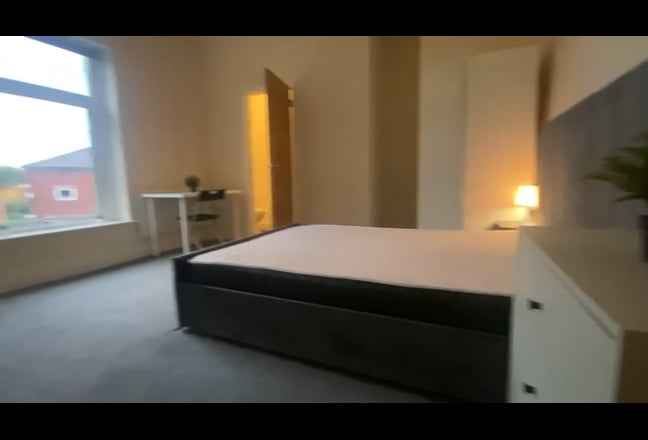 Available - Stylish En-Suite Bedrooms In Oldham Main Photo