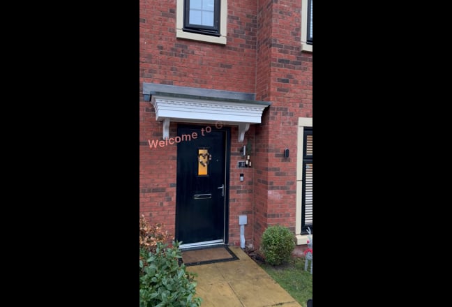 Large En-suite Room - Greenside View Main Photo