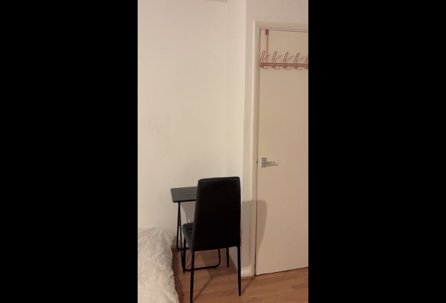 Double Room near Waddesdon School and the Manor Main Photo