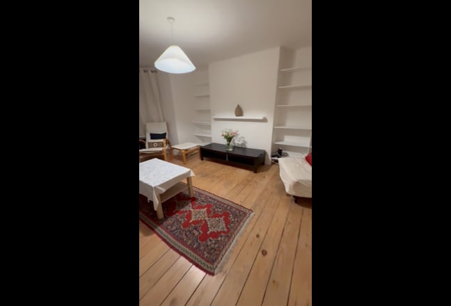 Modern Garden Flat, perfect for a couple Main Photo