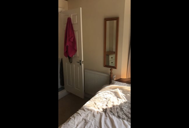 Ensuite Double Room - 10 minute walk to City Main Photo