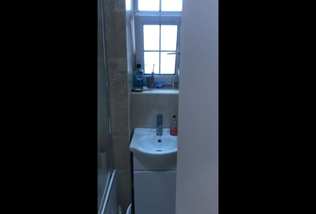 Bright  Double Room in Stoke Newington  Main Photo