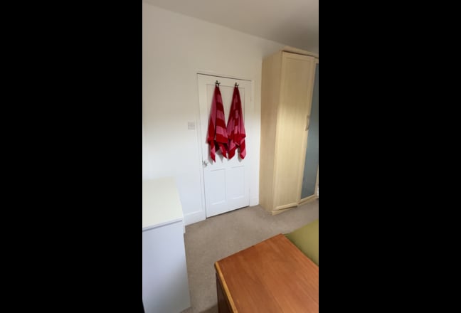 Lease Takeover in the heart of Islington Main Photo