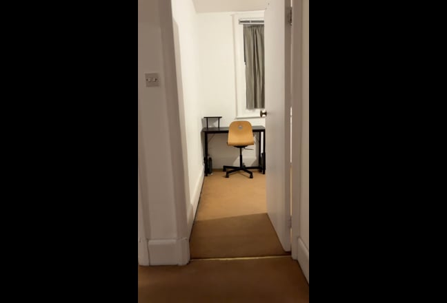 Large Room in Brentford Flatshare Main Photo