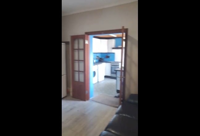 3 bed house in ideal neighbourhood to rent Main Photo