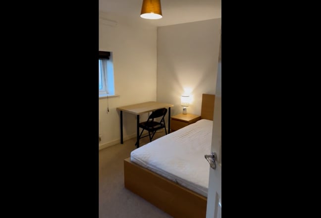 Large Double - All Bills - Heart of Hampton PE7 Main Photo