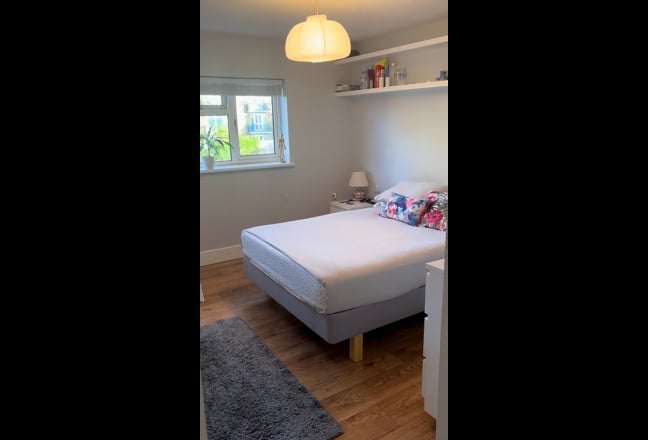 Great location, lovely home. Room to rent Main Photo