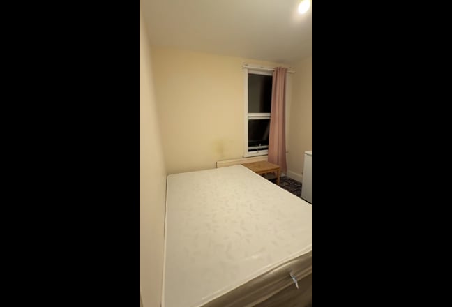 Room rent  Main Photo