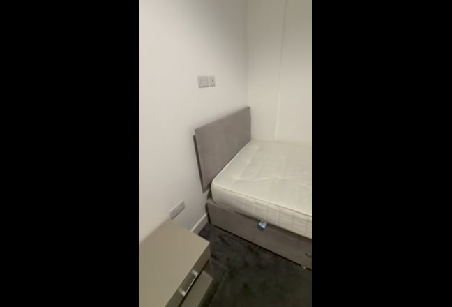 Spaciou En-suite in Newcastle Main Photo