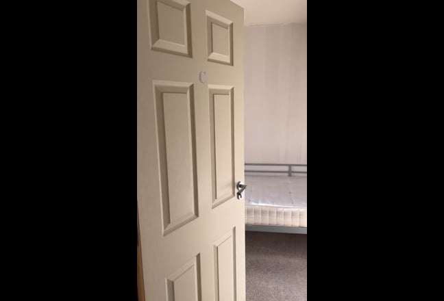 Room near QE and UoB / free bills Main Photo