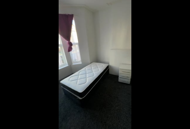 On suit room Main Photo