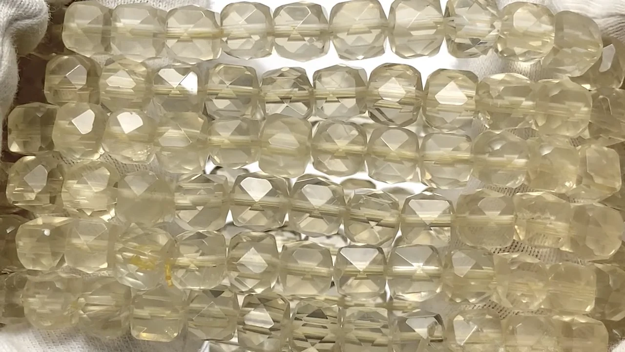 希少！ゴールデンラブラドライト キューブカット6×6×6mm ブレスレット